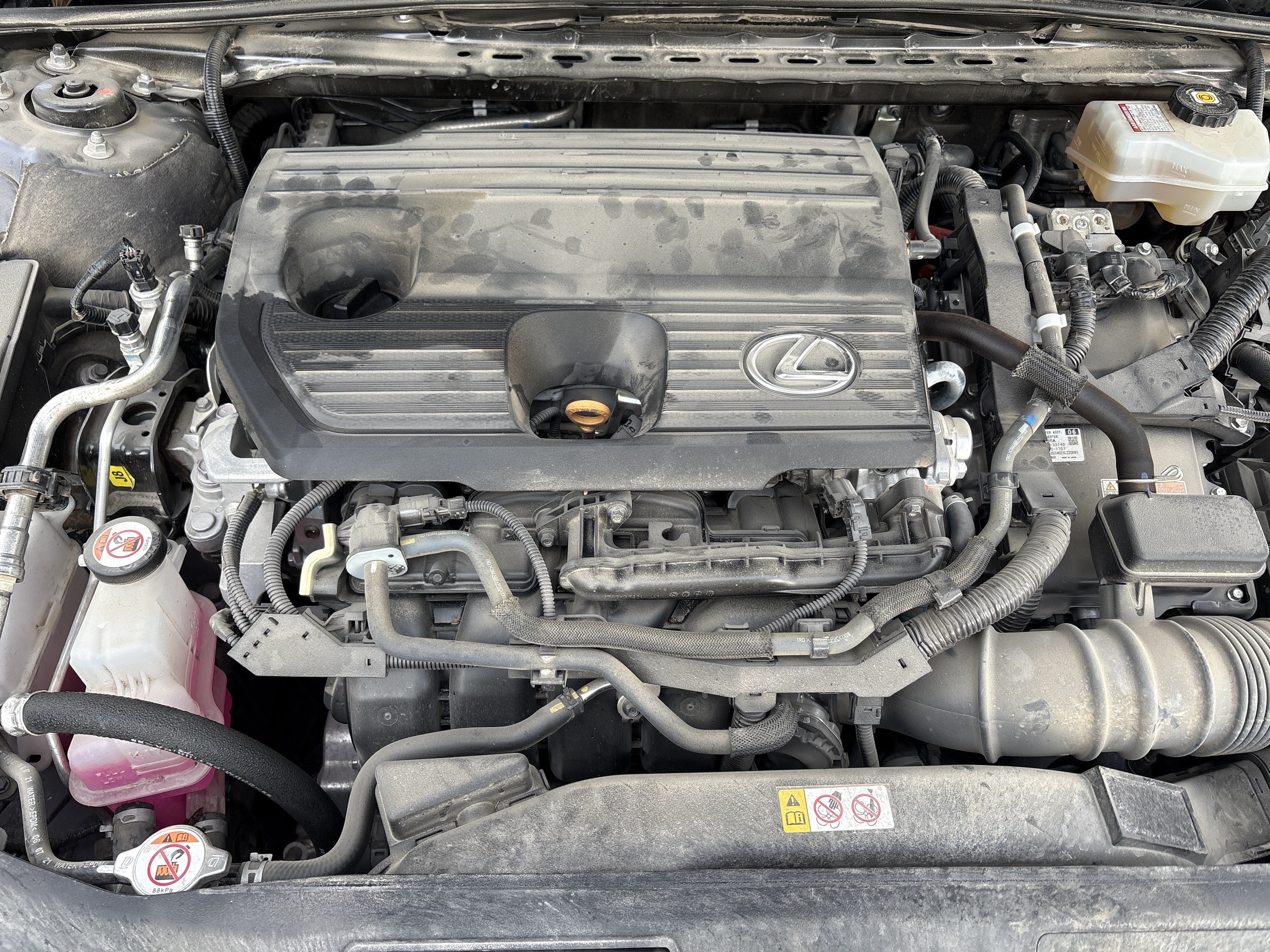 Certified 2022 Lexus ES 300h w/ Accessory Package 2 FWD image 34