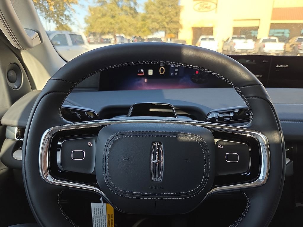 New 2025 Lincoln Navigator Reserve AWD/4WD image 19