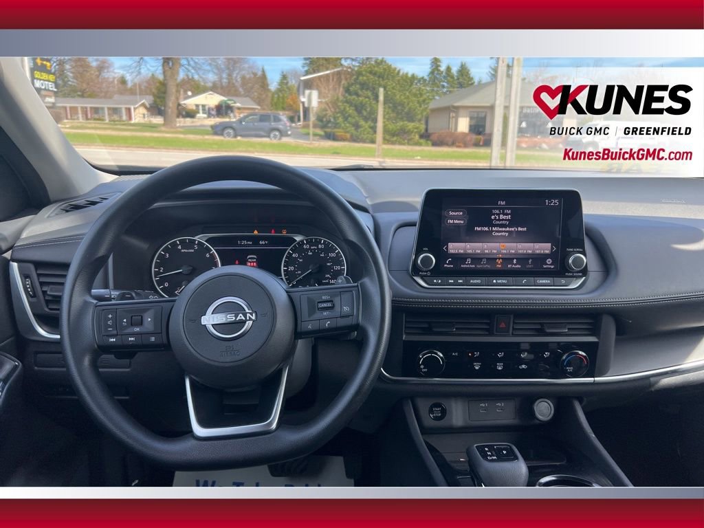 Used 2024 Nissan Rogue S image 15