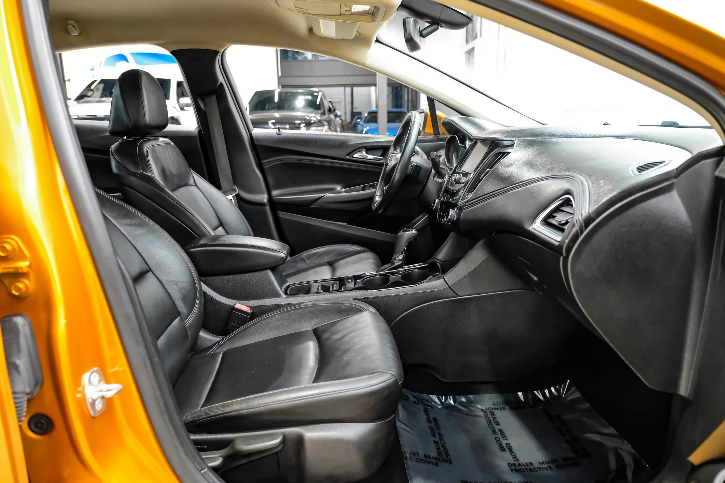 Used 2017 Chevrolet Cruze Premier w/ Enhanced Convenience Package FWD image 31