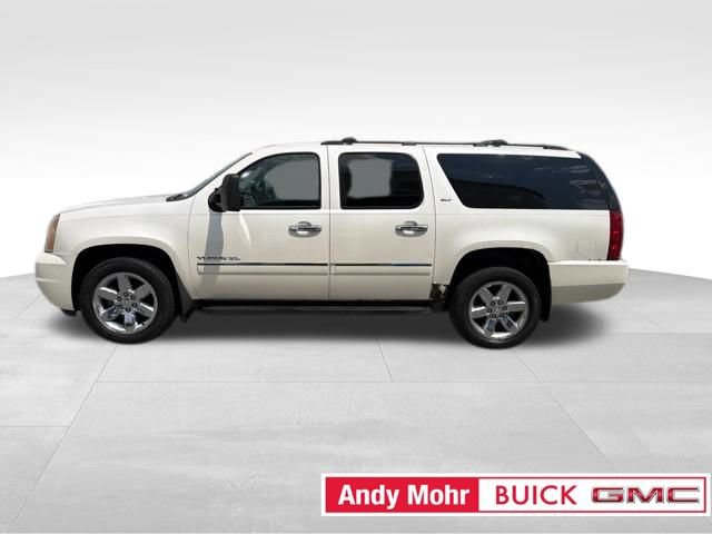 Used 2012 GMC Yukon XL SLT w/ SLT-2 Equipment Package AWD/4WD image 7