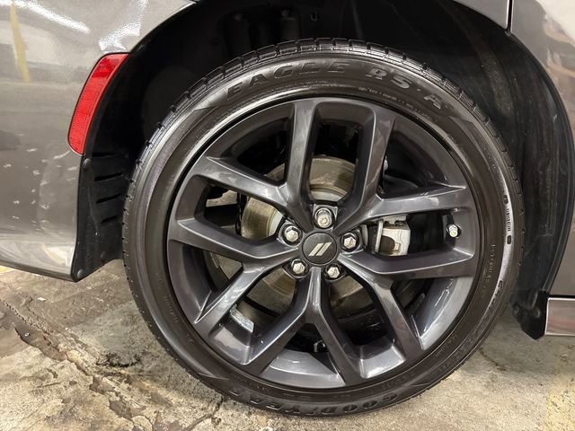 Used 2022 Dodge Charger R/T w/ Blacktop Package image 10