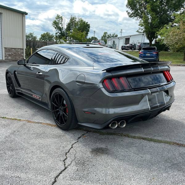 Used 2016 Ford Mustang Shelby GT350 w/ Technology Package RWD image 5