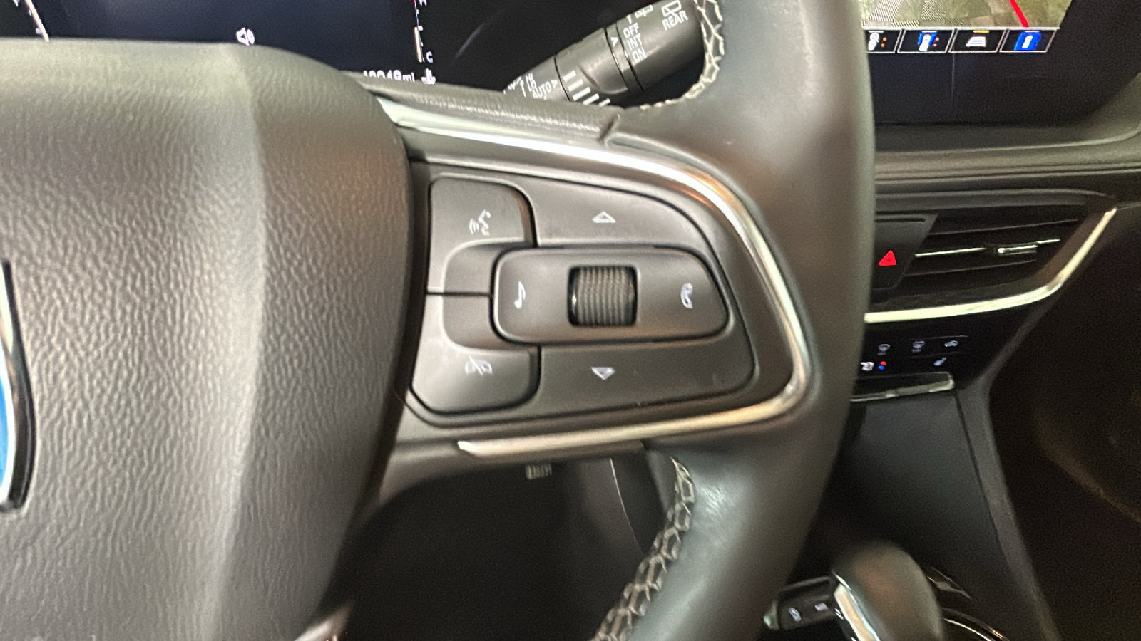 Used 2026 Buick Encore GX Avenir w/ Avenir Technology Package AWD/4WD image 21