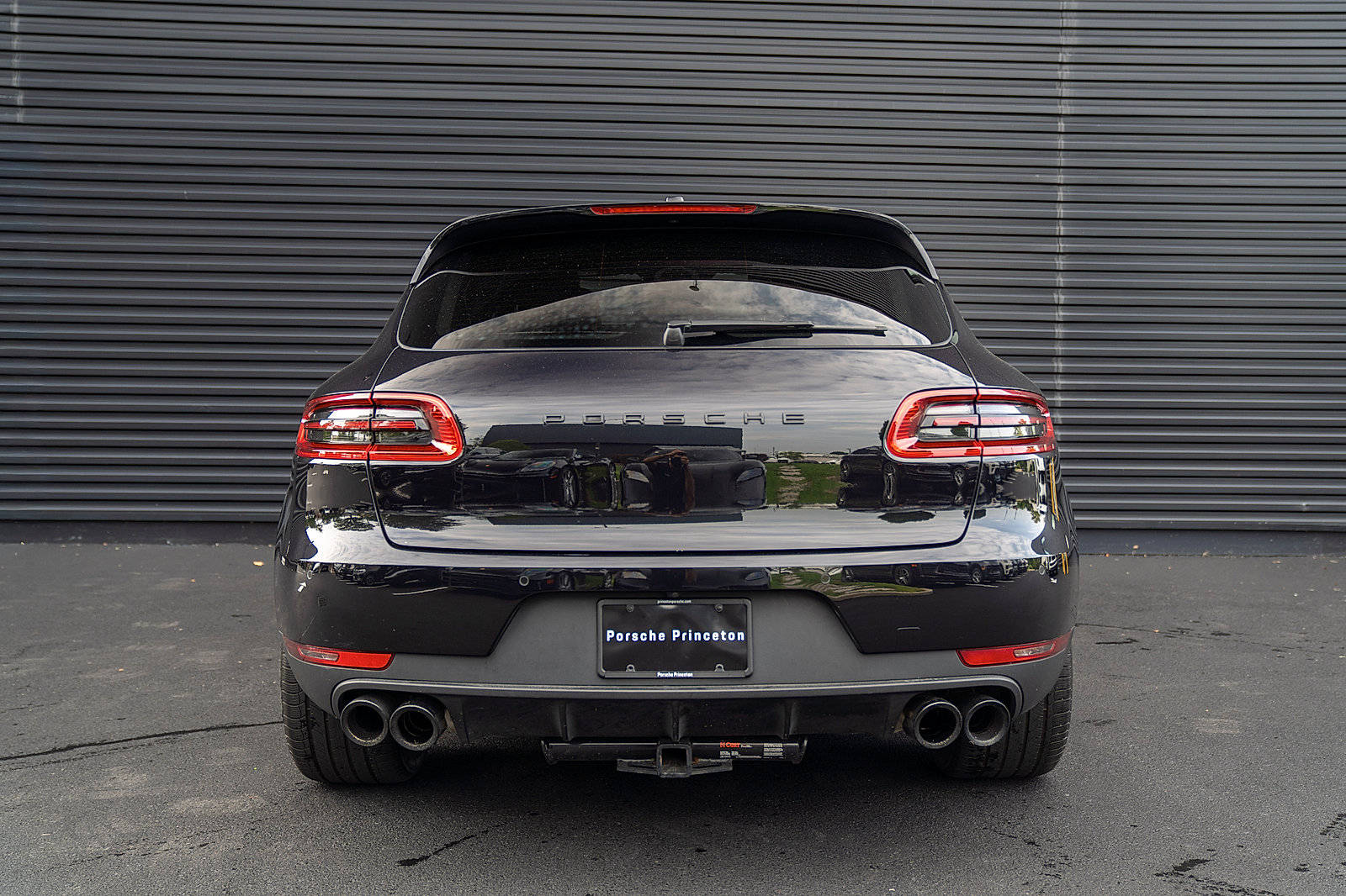 Used 2018 Porsche Macan Sport Edition AWD/4WD image 29