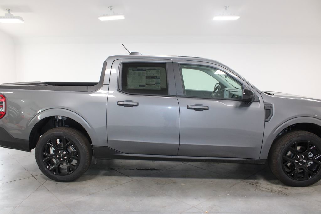 New 2025 Ford Maverick Lariat w/ Black Appearance Package image 10