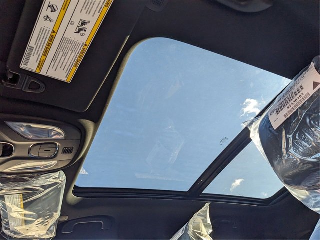 New 2025 Jeep Compass Limited w/ Sun & Sound Group image 9