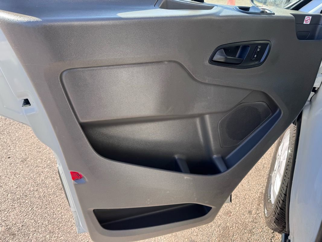 Used 2020 Ford Transit 350 XLT image 7