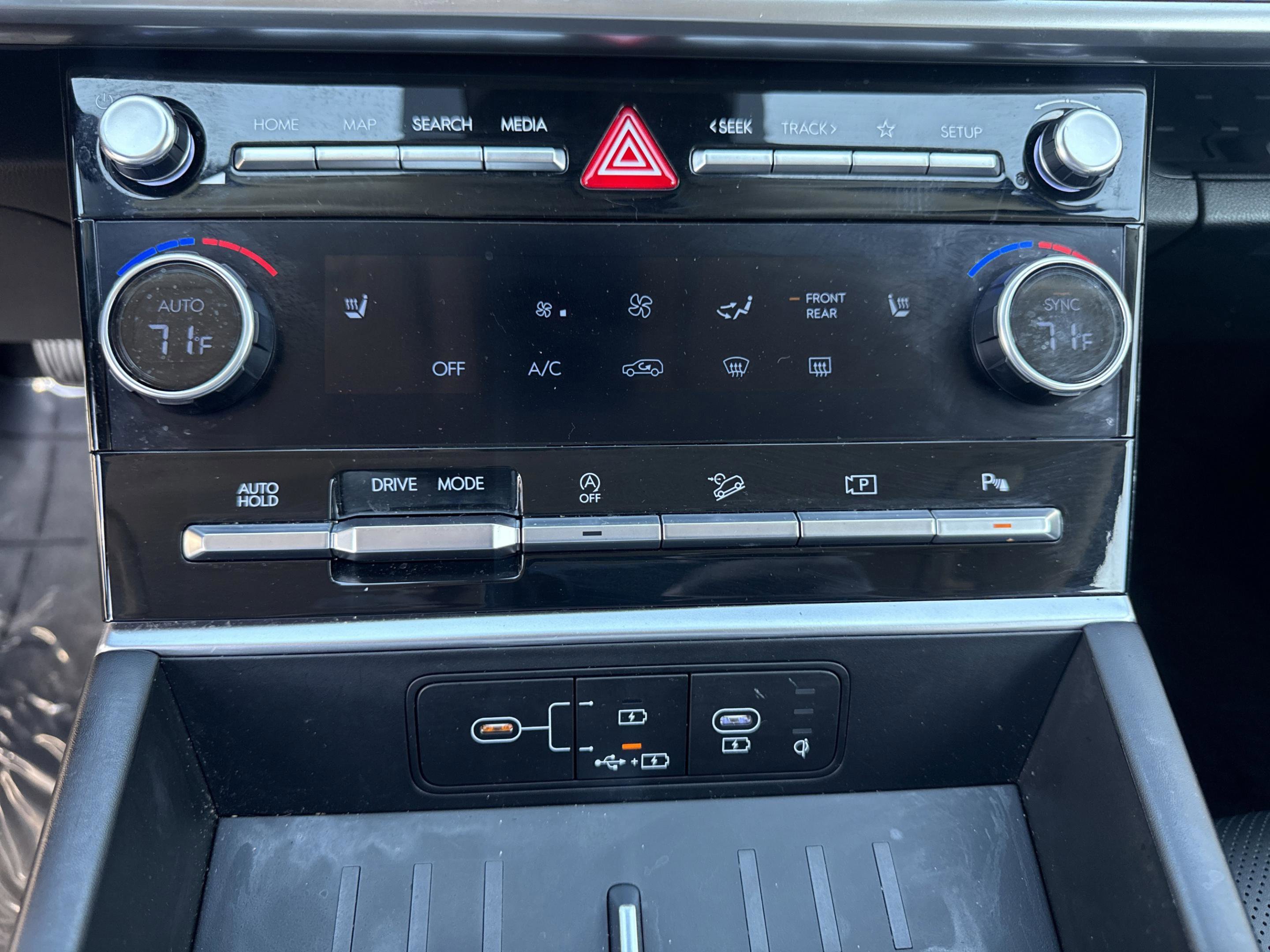 Used 2024 Hyundai Santa Fe SEL image 24