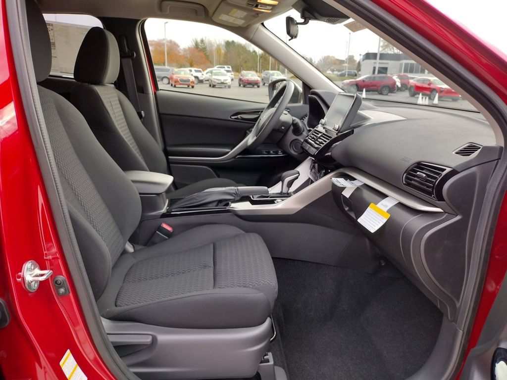 New 2026 Mitsubishi Eclipse Cross LE AWD/4WD image 10