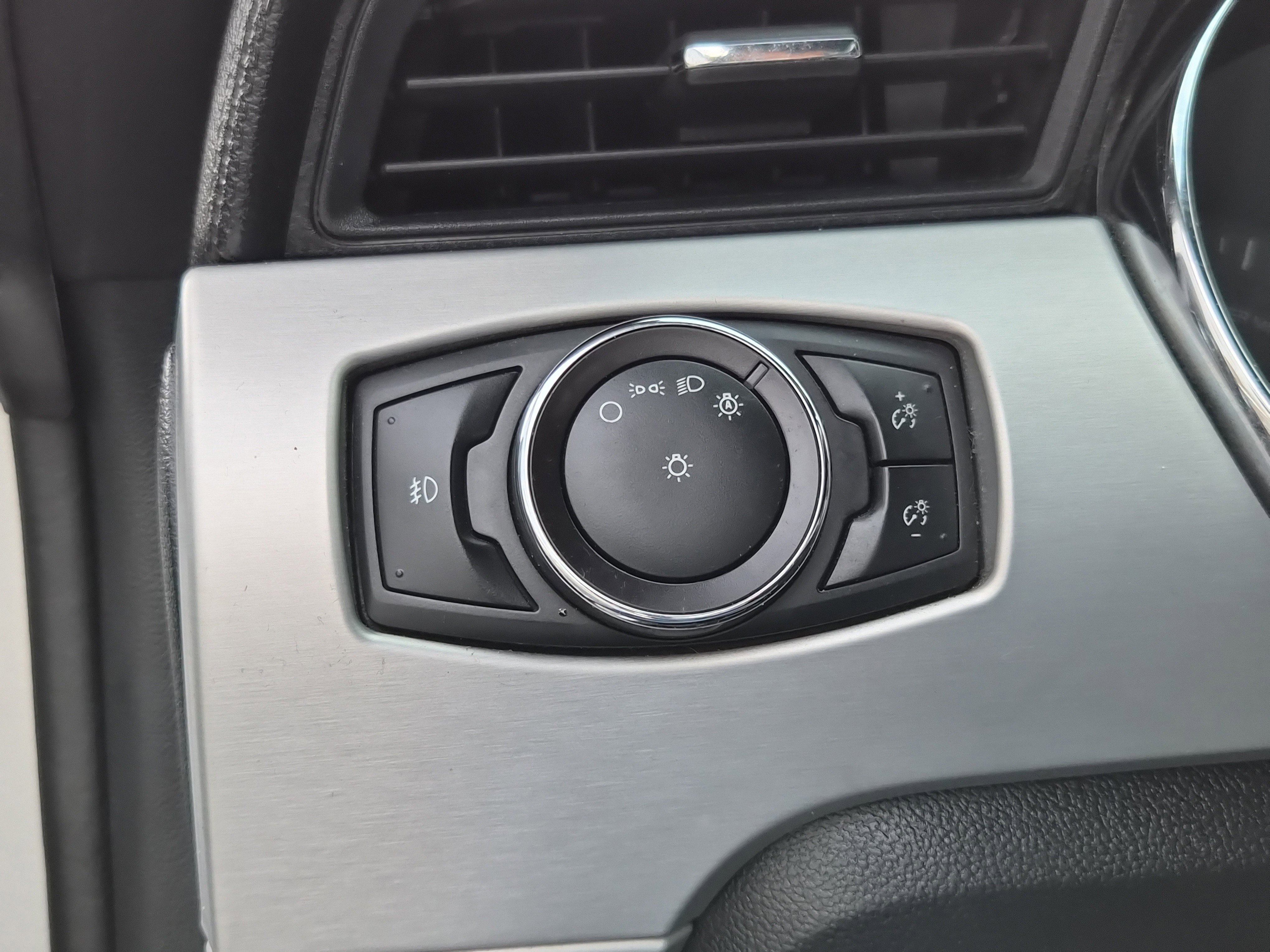 Used 2017 Ford Mustang Premium image 15