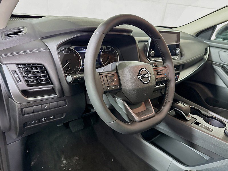 New 2026 Nissan Rogue SV AWD/4WD image 9