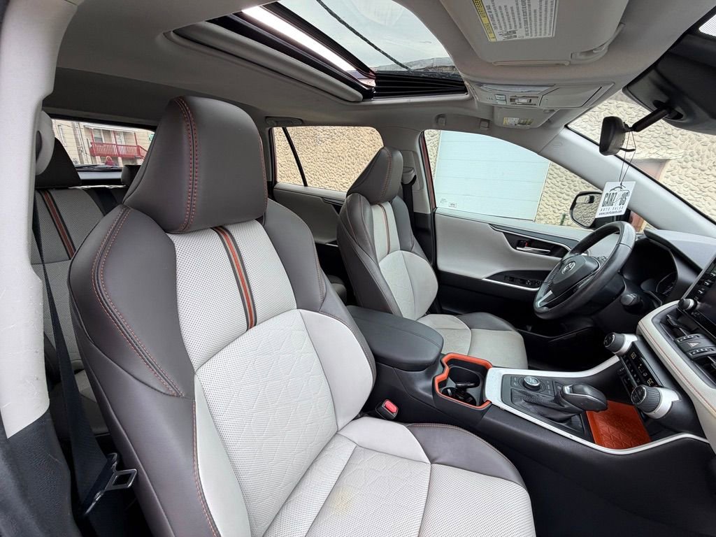 Used 2020 Toyota RAV4 Adventure w/ Convenience Package AWD/4WD image 31