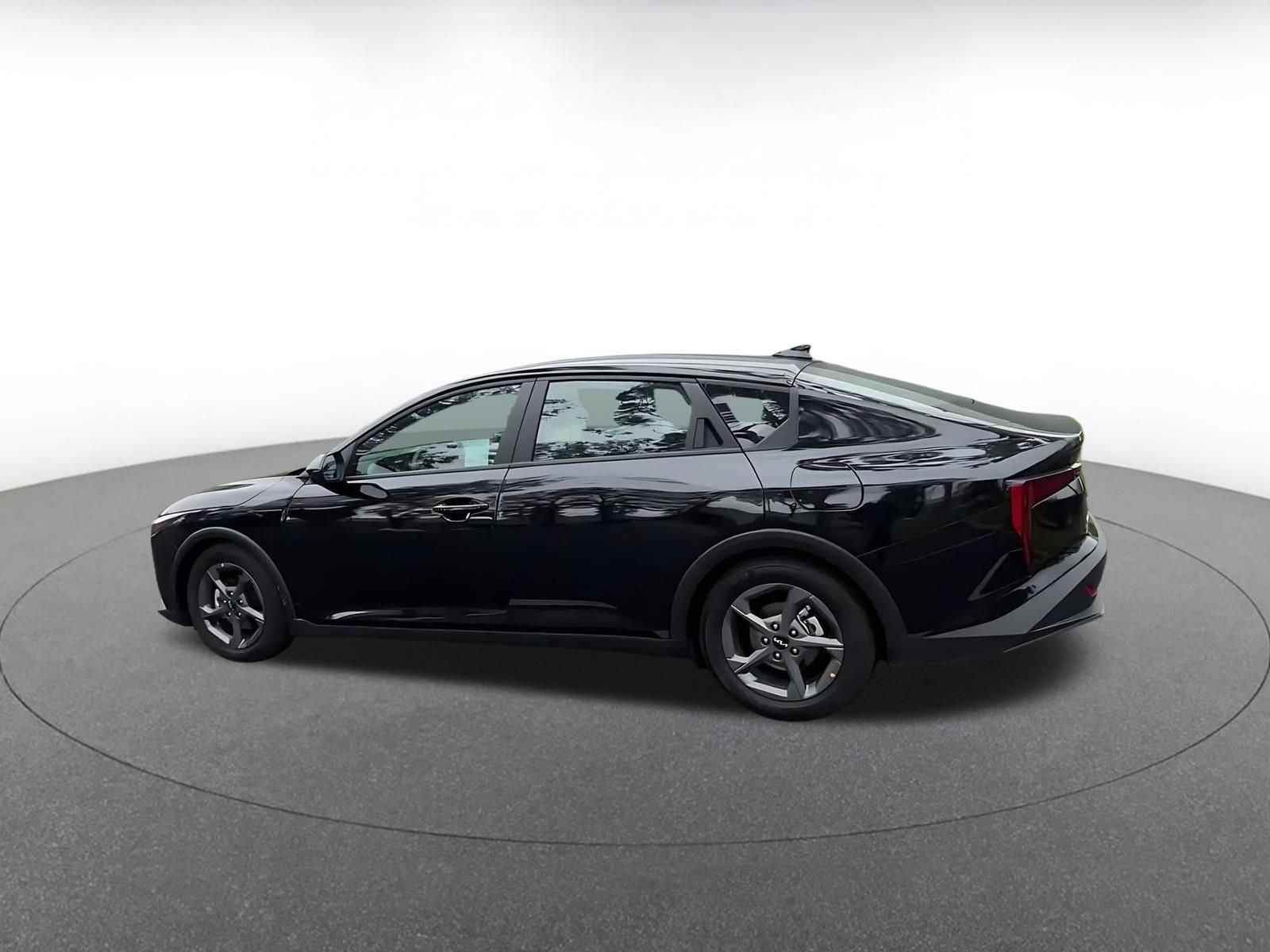 Used 2025 Kia K4 FWD image 11