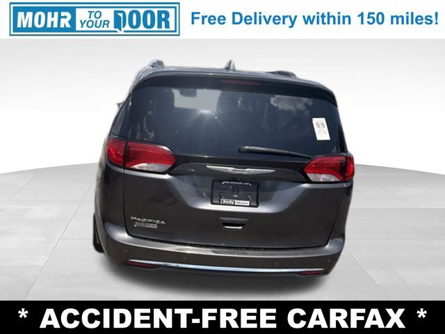 Used 2017 Chrysler Pacifica Touring-L Plus w/ Advanced Safetytec Group FWD image 4