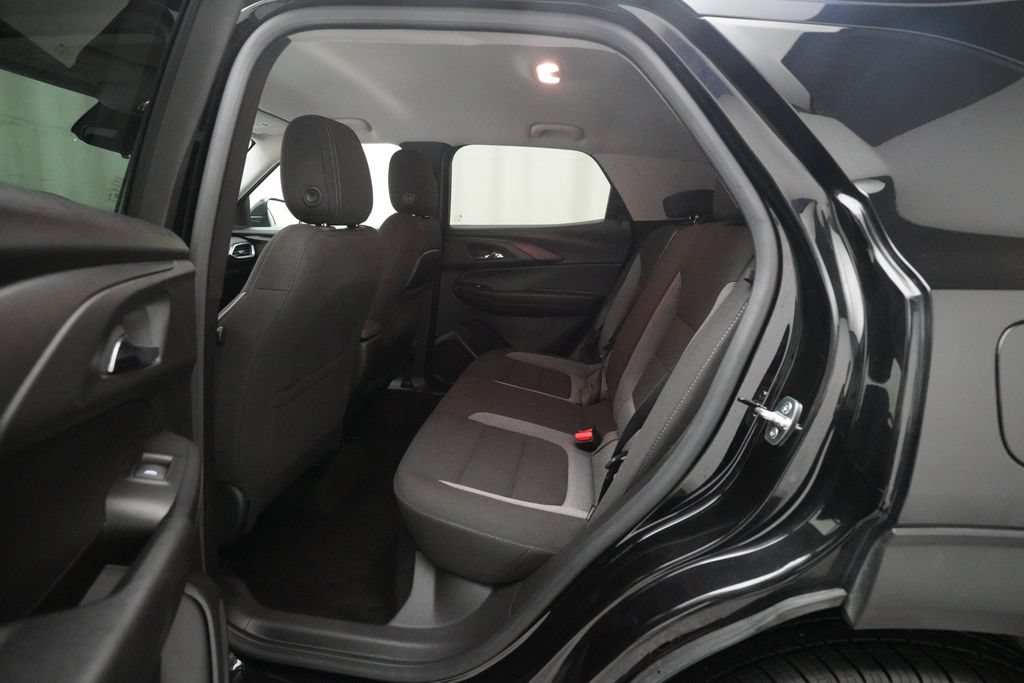 Used 2023 Chevrolet TrailBlazer LT FWD image 15