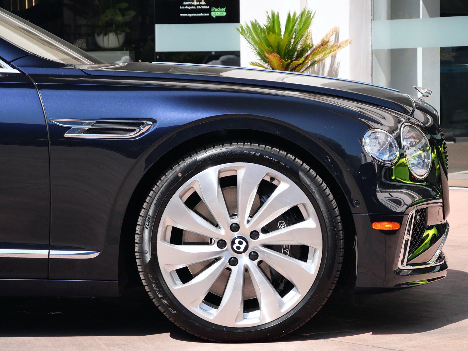 New 2026 Bentley Flying Spur V8 AWD/4WD image 6