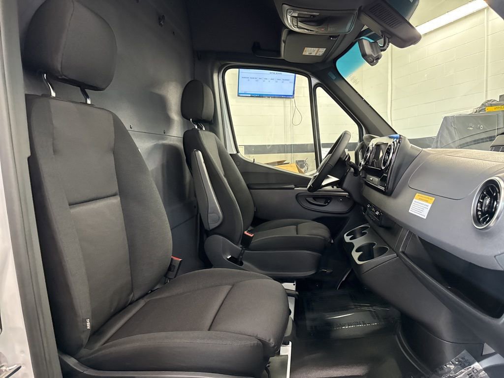 New 2025 Mercedes-Benz Sprinter 4500 image 12