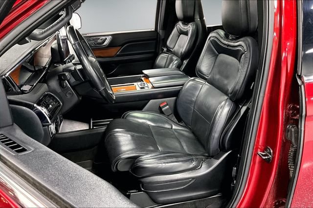 Used 2019 Lincoln Navigator Reserve AWD/4WD image 21