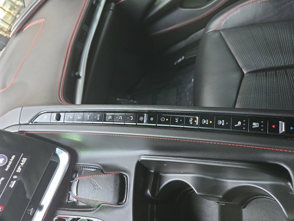 Used 2020 Chevrolet Corvette Stingray Premium Cpe w/ 3LT Preferred Equipment Group image 28