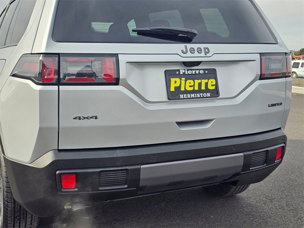 New 2026 Jeep Cherokee Laredo image 7