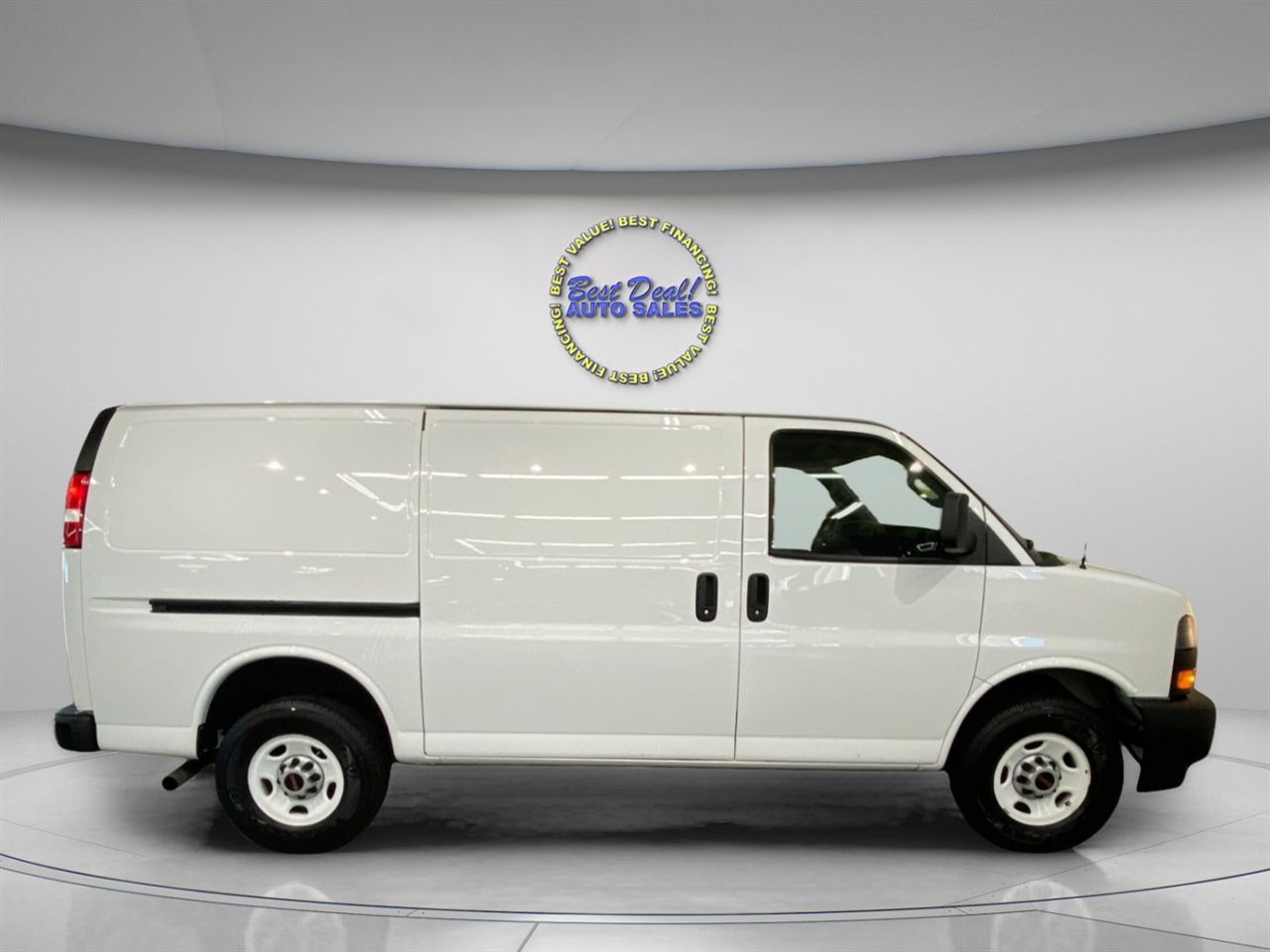 Used 2022 GMC Savana 2500 image 8