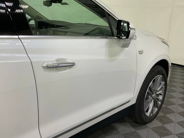 New 2026 Cadillac XT5 Premium Luxury w/ LPO, Floor Liner Package AWD/4WD image 7