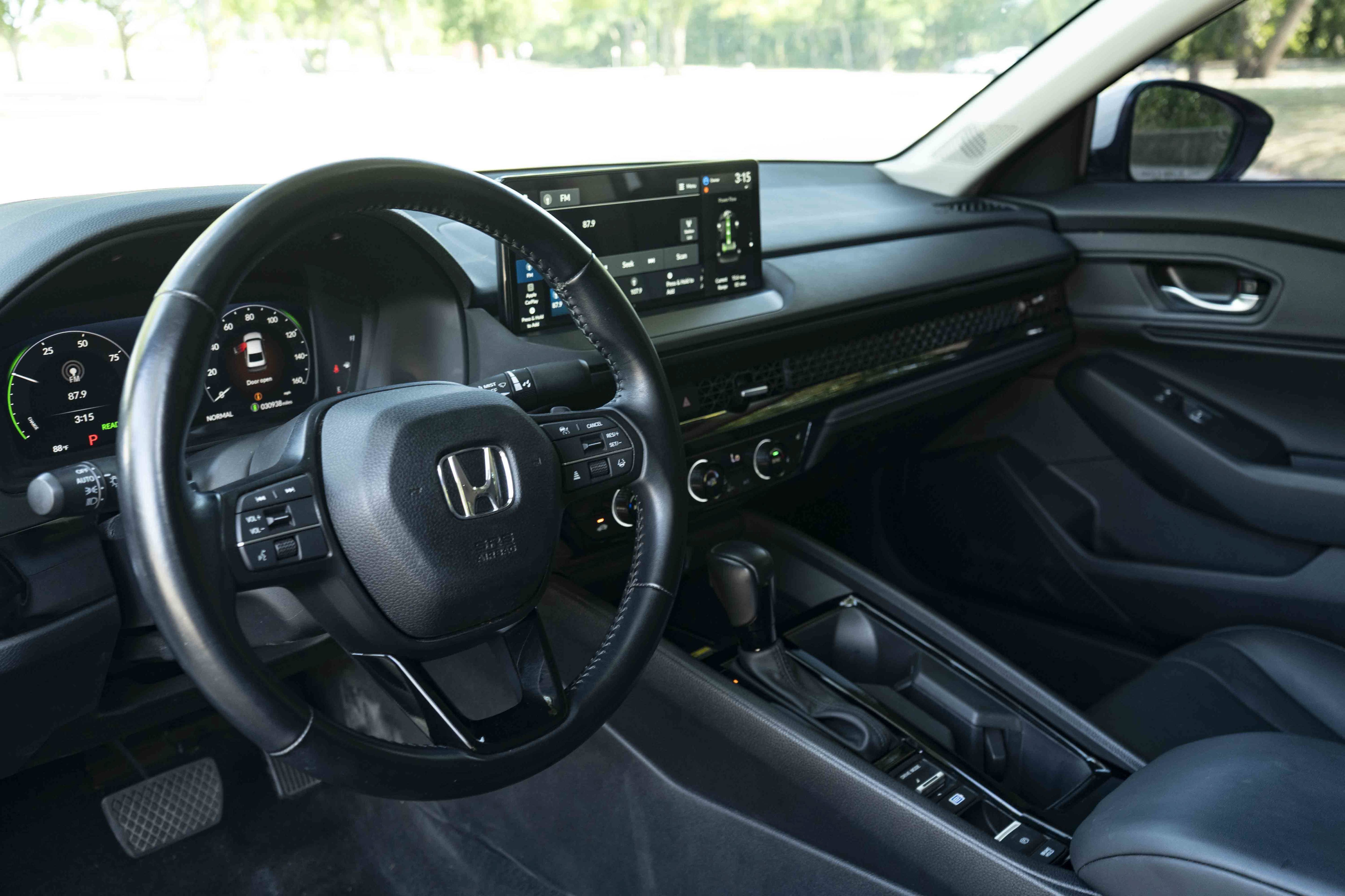 Used 2025 Honda Accord EX-L image 16