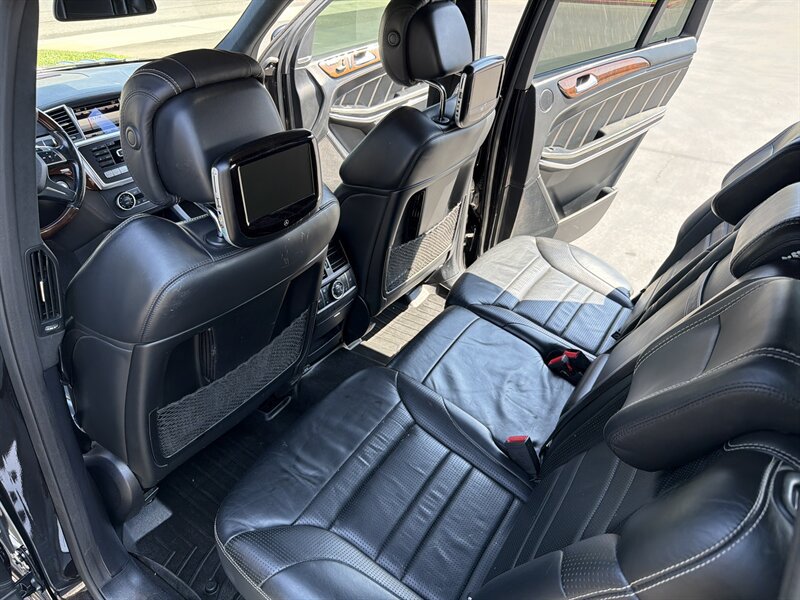 Used 2015 Mercedes-Benz GL 63 AMG 4MATIC image 22