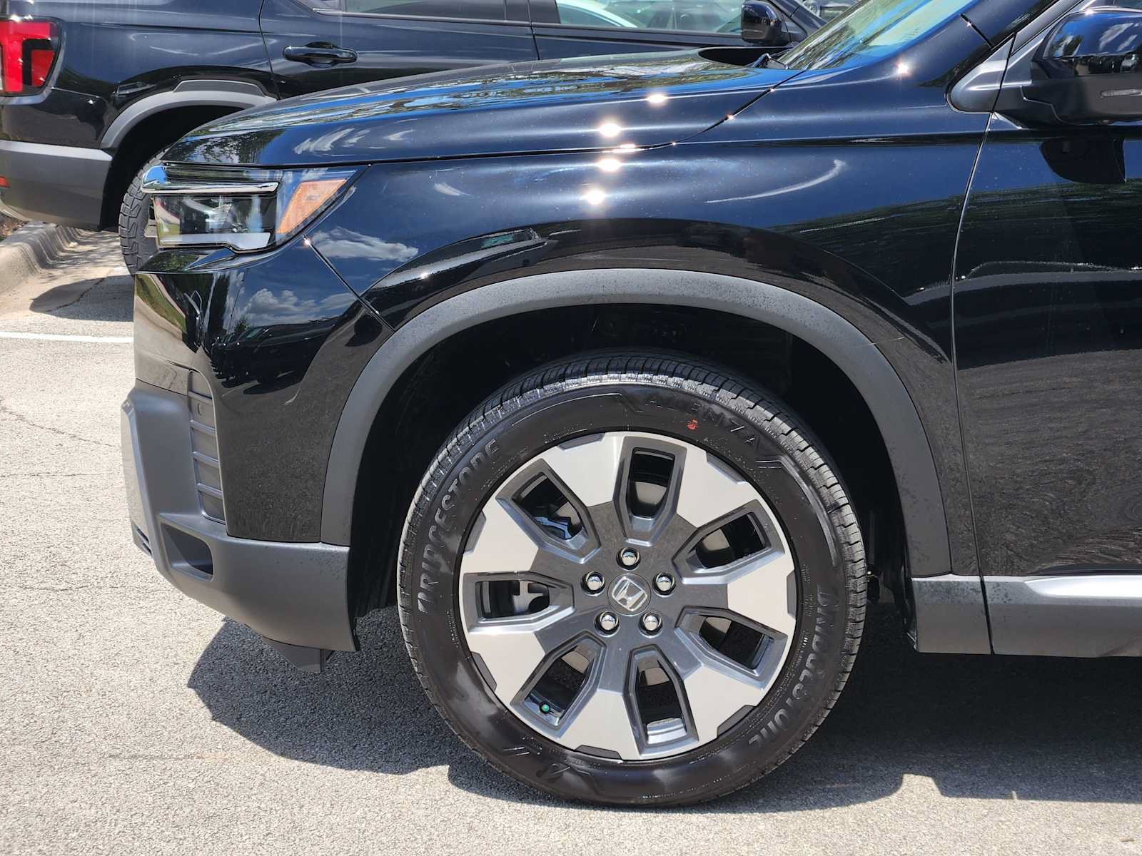 Used 2026 Honda Pilot Elite image 8