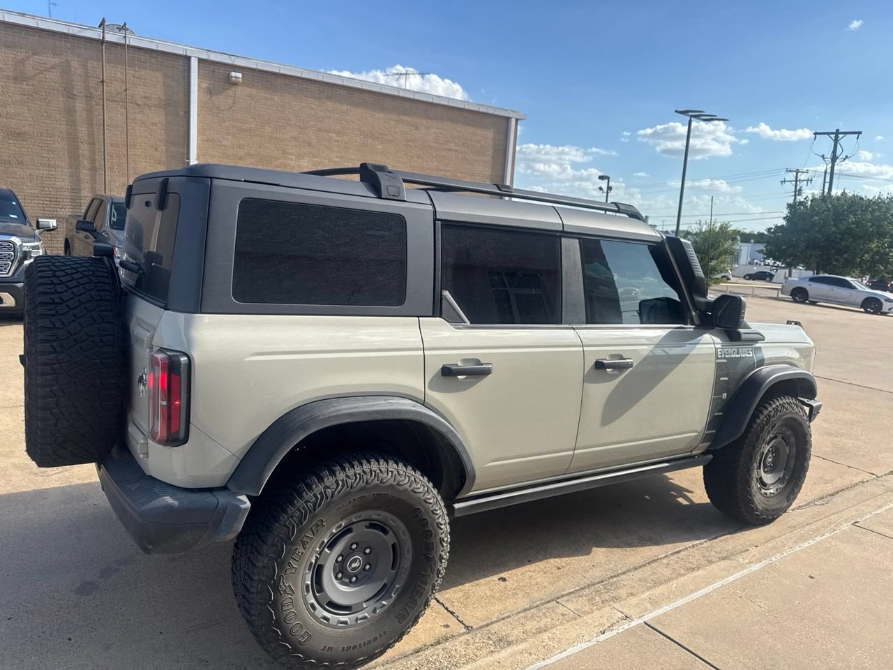 Used 2022 Ford Bronco Everglades AWD/4WD image 4
