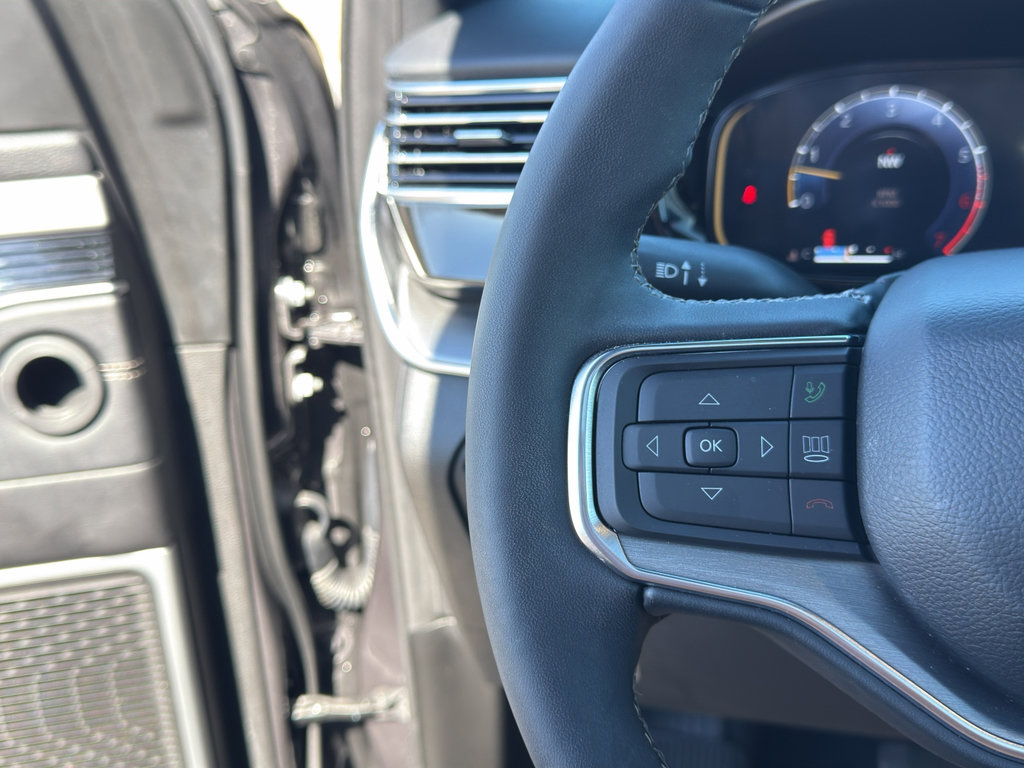 Used 2024 Jeep Wagoneer Series II w/ Convenience Group I image 38