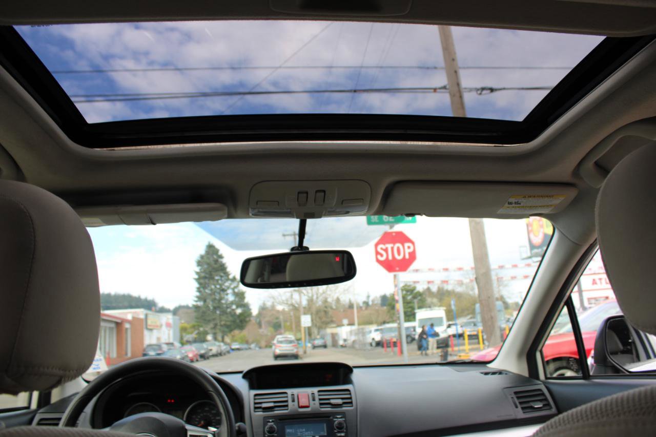 Used 2013 Subaru Crosstrek 2.0i Premium image 12