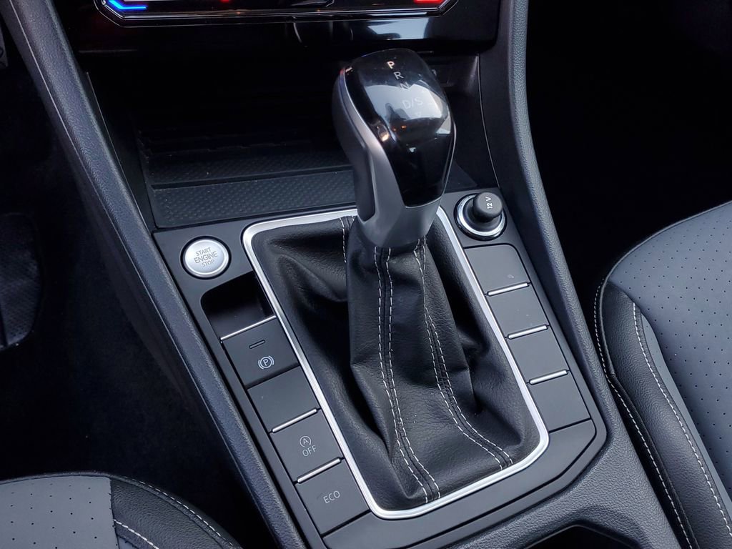 Used 2025 Volkswagen Jetta SE image 25