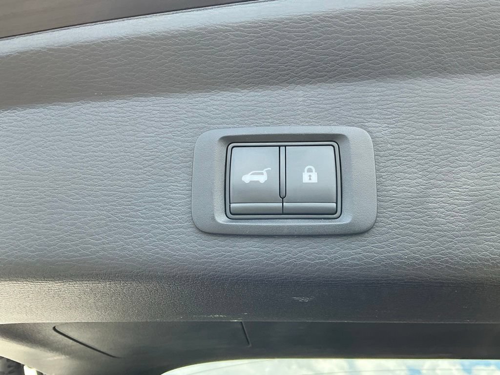 Used 2025 Mitsubishi Outlander AWD image 22
