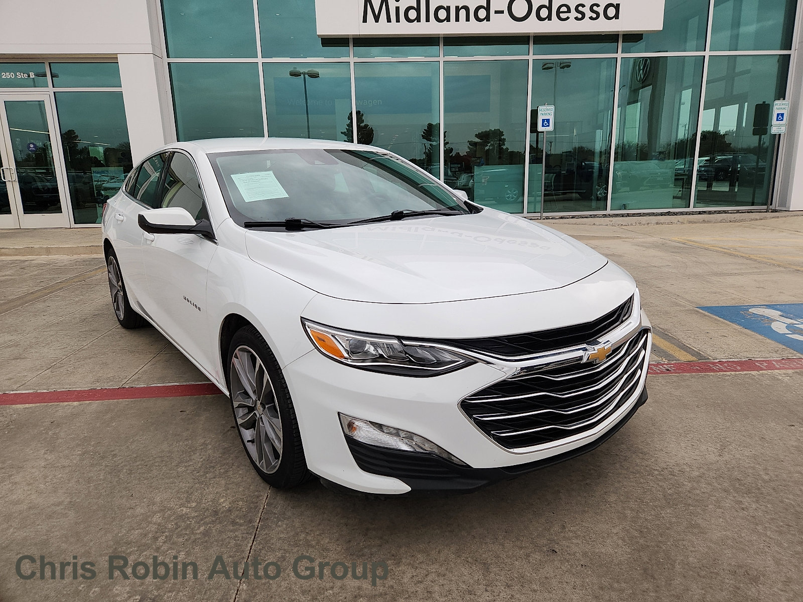 Used 2024 Chevrolet Malibu LT image 1