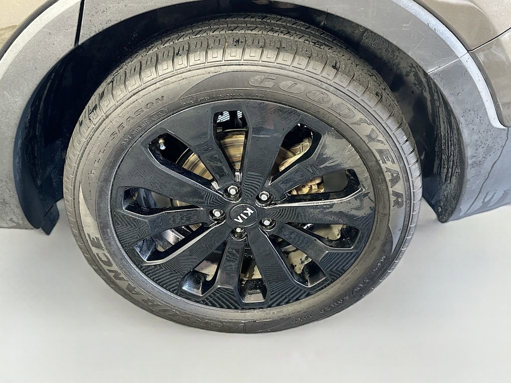 Used 2020 Kia Telluride S w/ S 8 Passenger Seating Package image 32