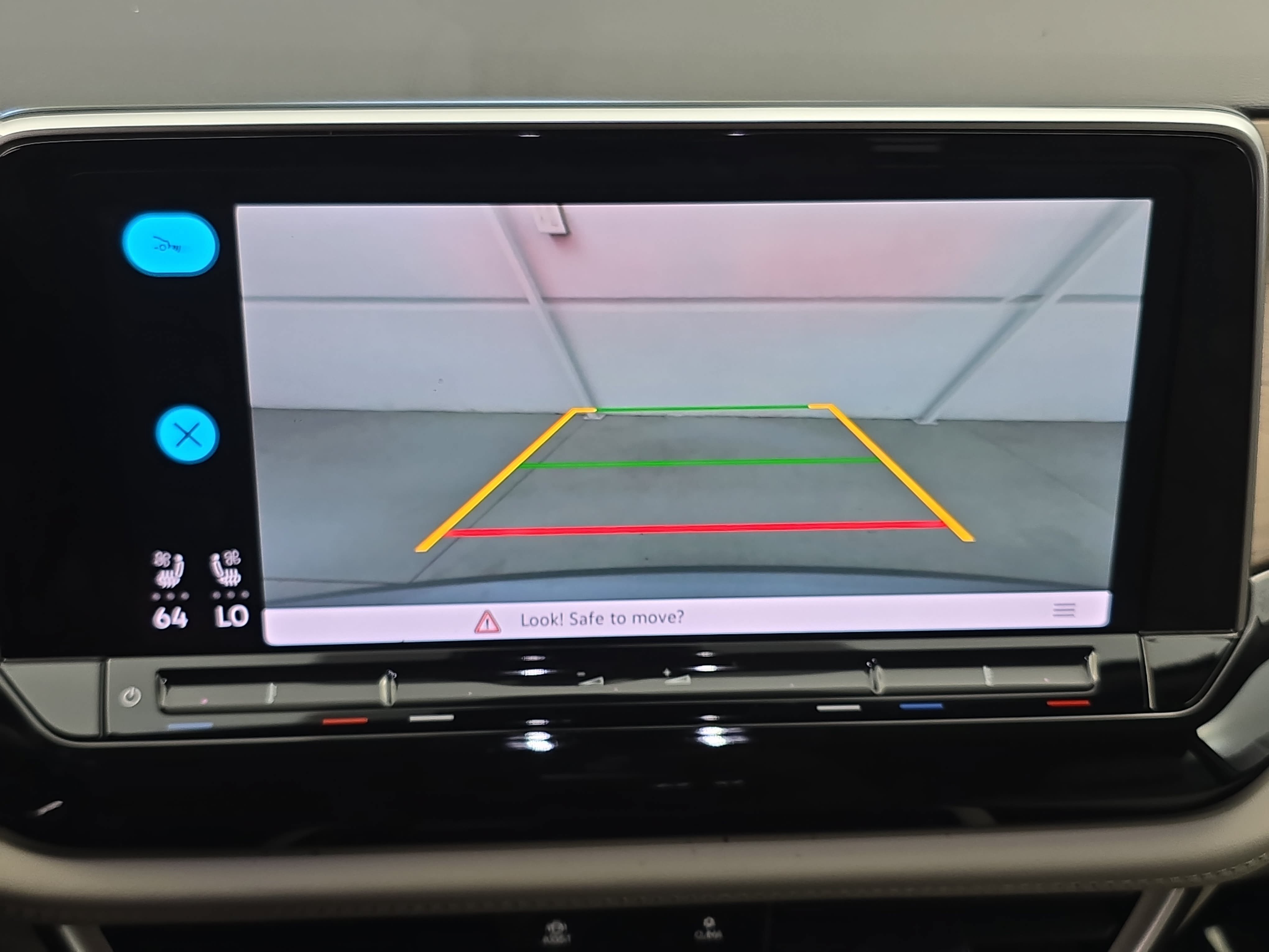 Certified 2026 Volkswagen Atlas SE FWD image 23