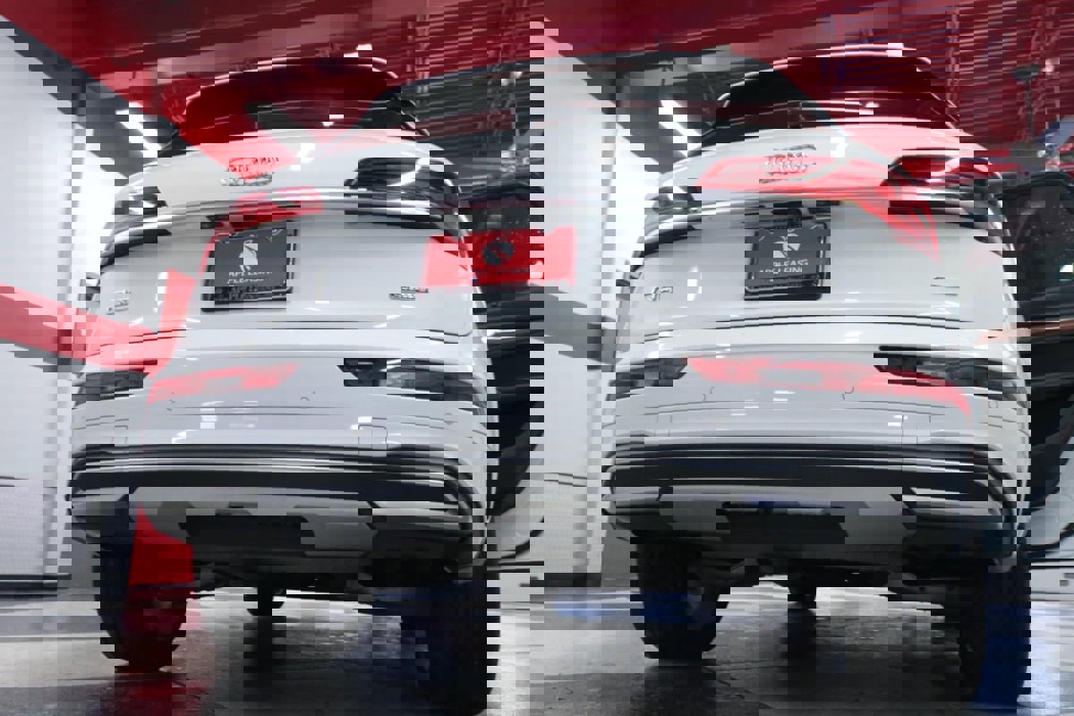 Used 2021 Audi Q5 Premium Plus w/ Premium Plus Package image 39