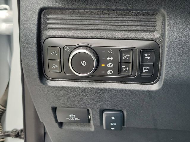 Used 2025 Ford F450 Lariat AWD/4WD image 22