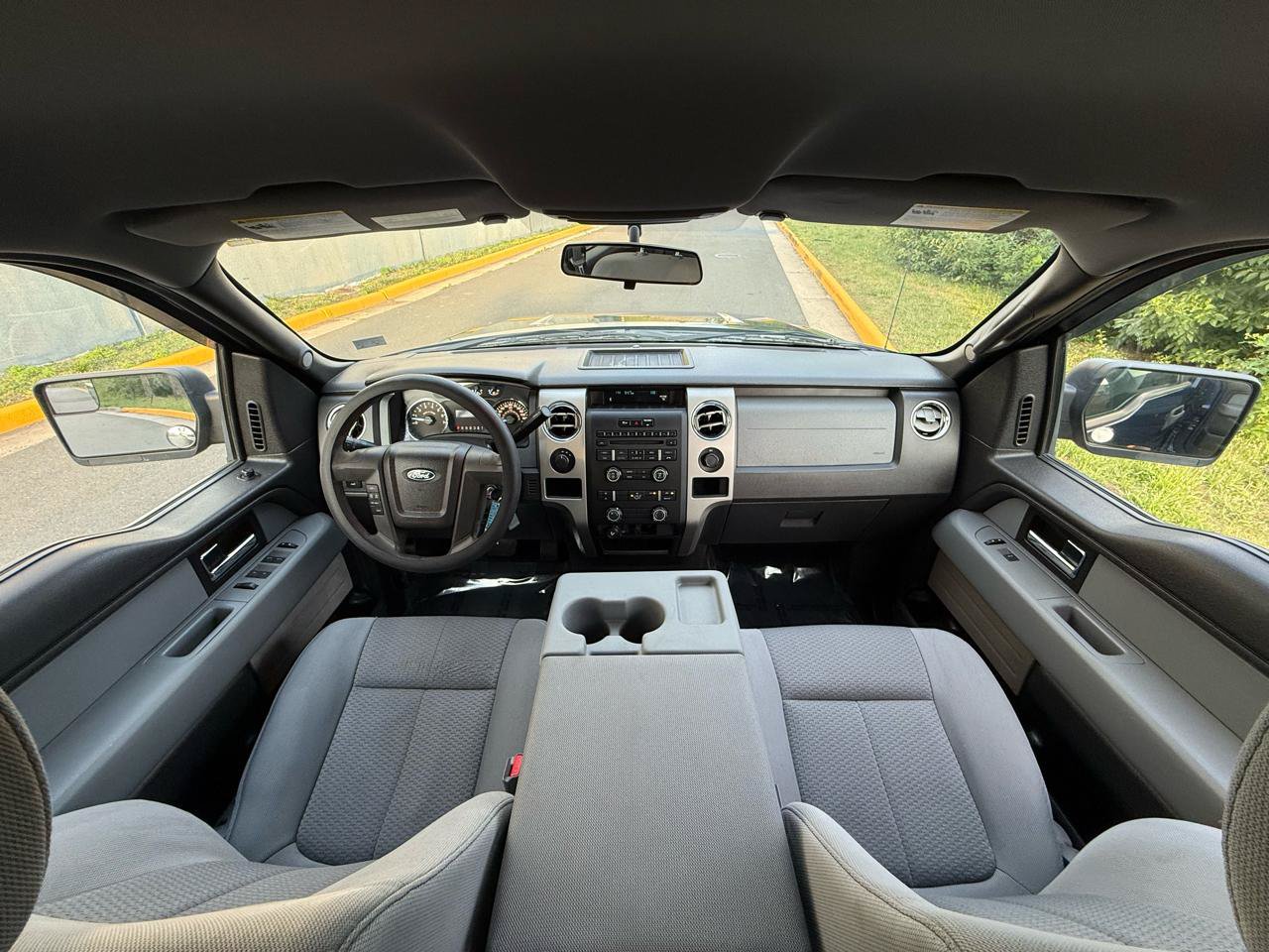 Used 2012 Ford F150 XLT AWD/4WD image 5