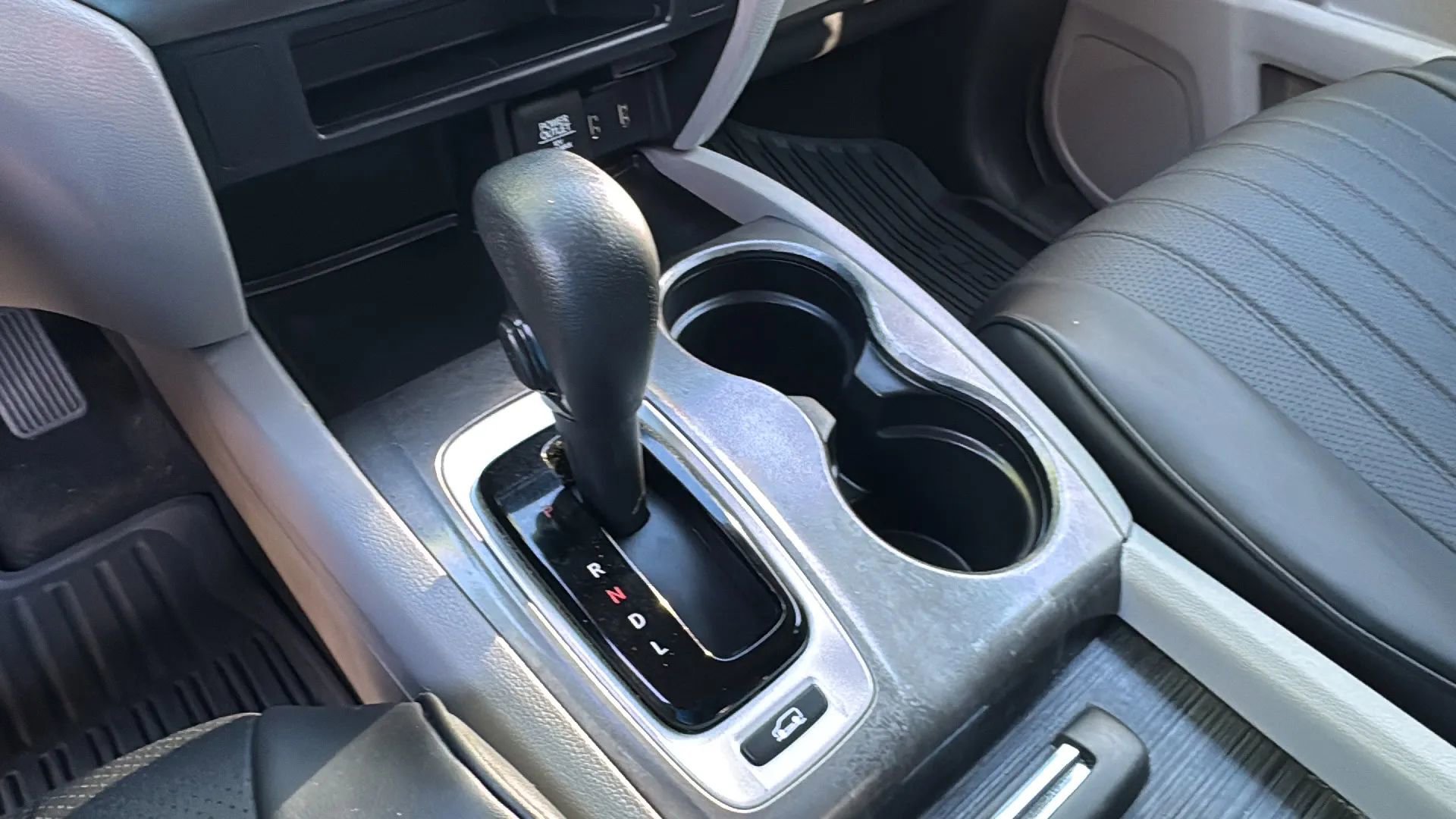 Used 2017 Honda Pilot EX image 19