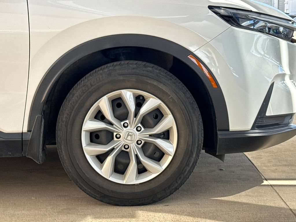 Used 2025 Honda CR-V LX image 6