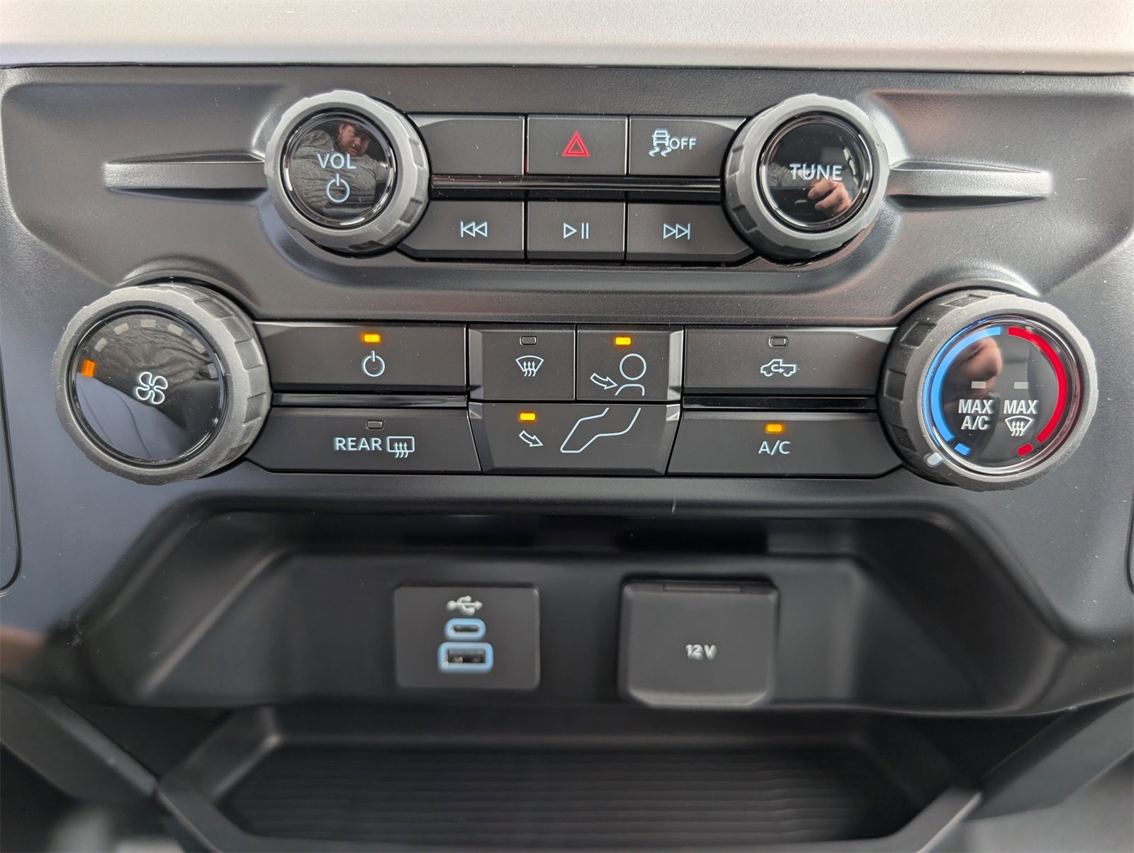 New 2026 Ford F350 XL w/ XL Chrome Package image 17