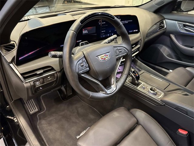 Used 2025 Cadillac CT5 V w/ LPO, ONYX Package image 17