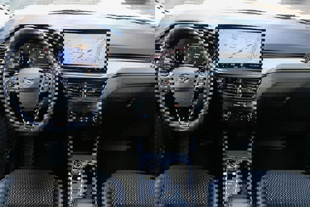 New 2025 Ford Escape SE w/ Class II Trailer Tow Package image 12