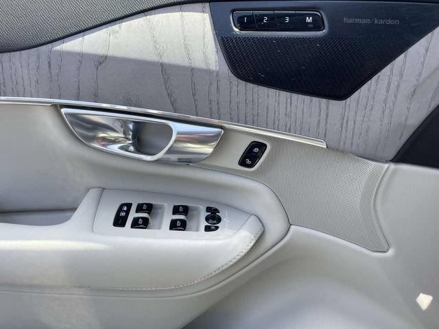 Used 2025 Volvo XC90 T8 Plus w/ Protection Package Premier AWD/4WD image 30