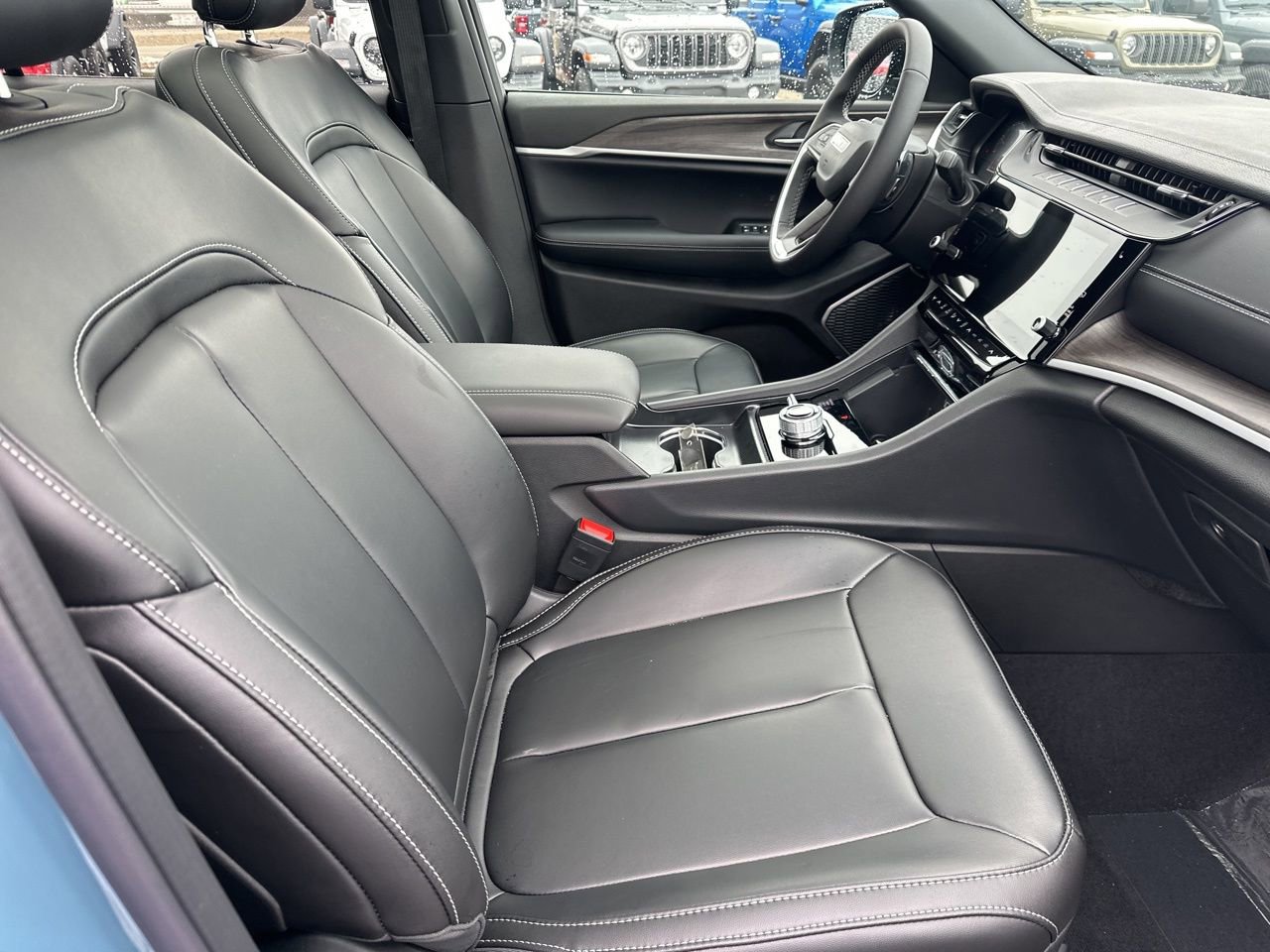 New 2026 Jeep Grand Cherokee L Limited image 10