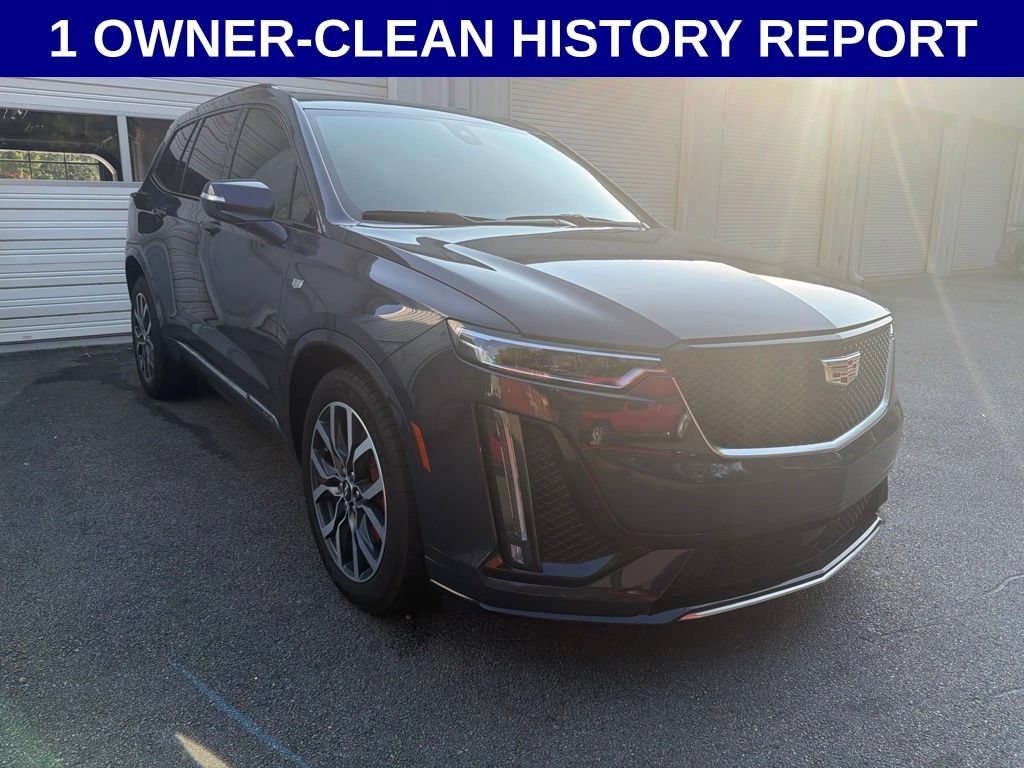 Used 2025 Cadillac XT6 Sport w/ Technology Package AWD/4WD image 2