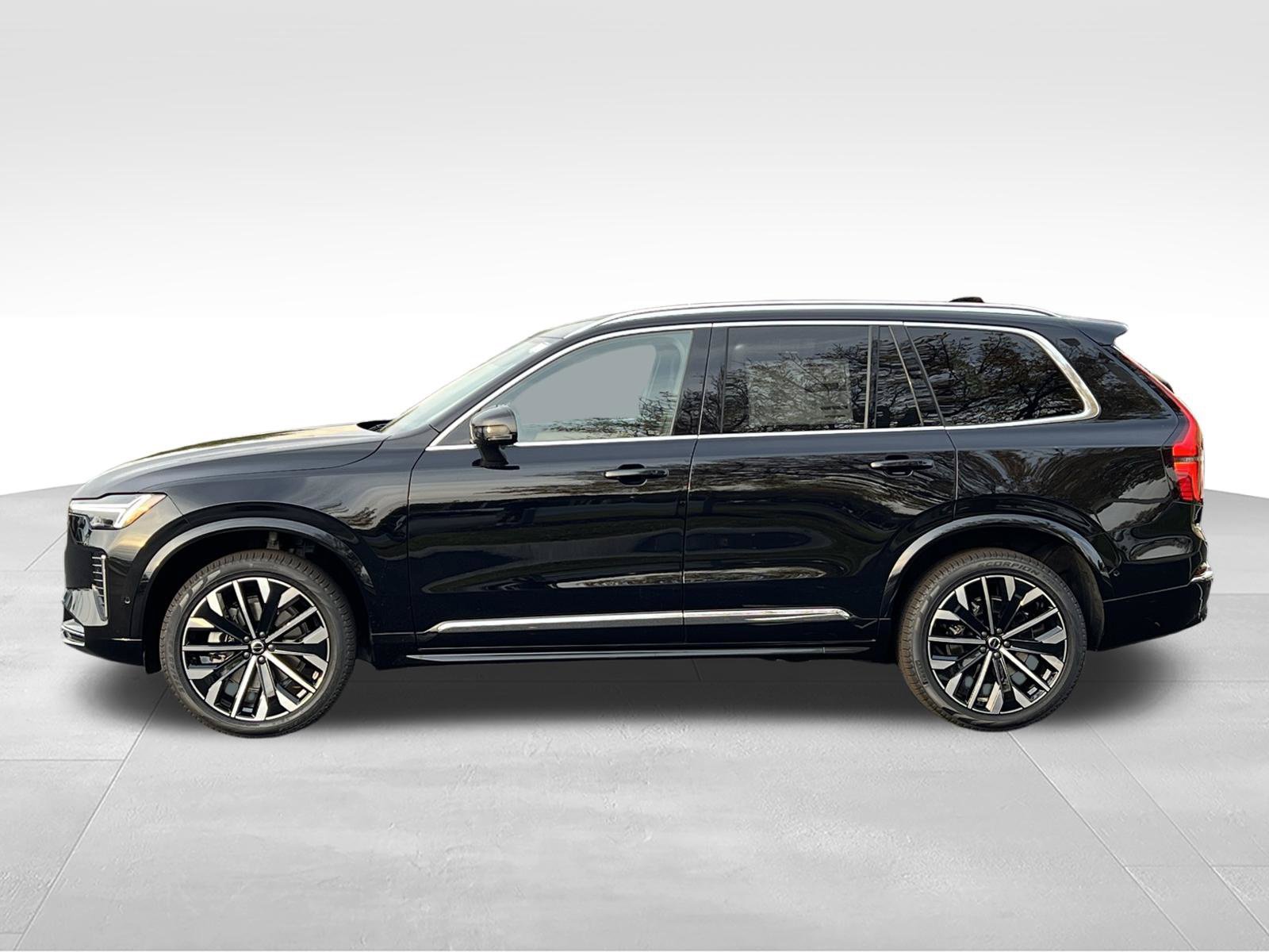 New 2026 Volvo XC90 B6 Plus w/ Protection Package Premier AWD/4WD image 3